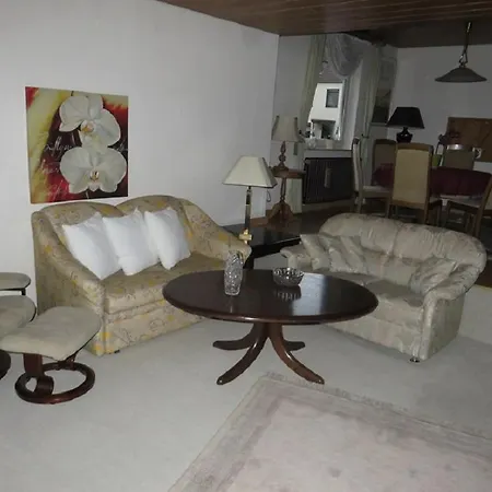 Entire House, Quiet Location, Garden, Parking