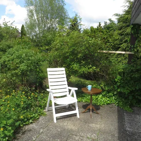 Semesterbostad Entire House, Quiet Location, Garden, Parking *