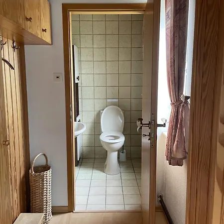 Entire House, Quiet Location, Garden, Parking Bielefeld