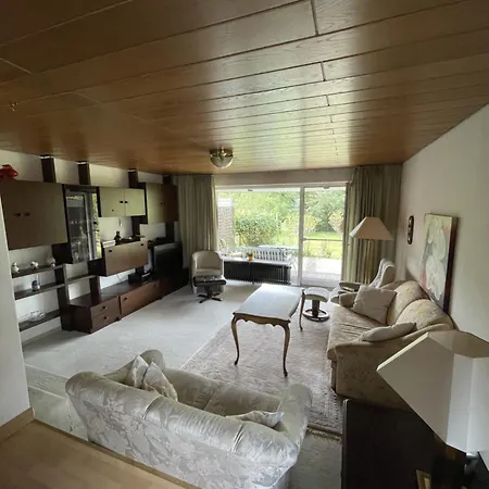 Entire House, Quiet Location, Garden, Parking Semesterbostad Bielefeld