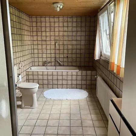 Entire House, Quiet Location, Garden, Parking