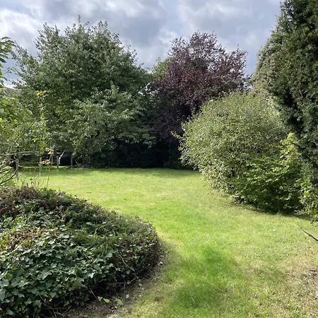 Entire House, Quiet Location, Garden, Parking Prázdninový dům
