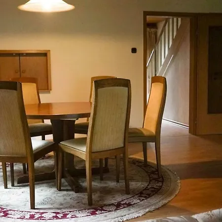 Entire House, Quiet Location, Garden, Parking Bielefeld