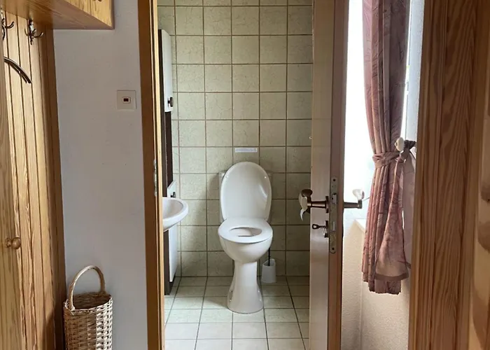 Entire House, Quiet Location, Garden, Parking Bielefeld