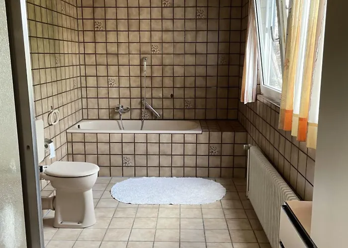 Entire House, Quiet Location, Garden, Parking