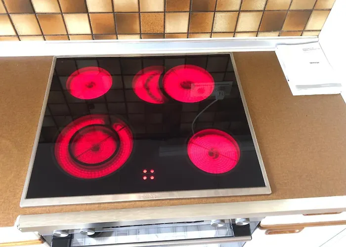 Entire House, Quiet Location, Garden, Parking Holiday home Bielefeld