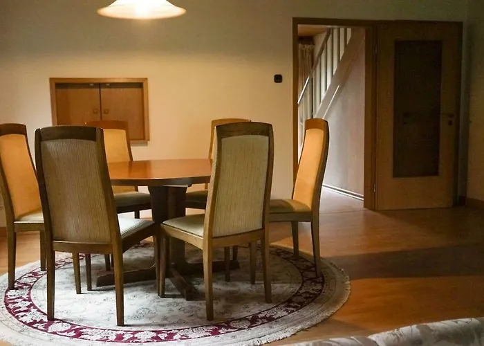 Entire House, Quiet Location, Garden, Parking Bielefeld